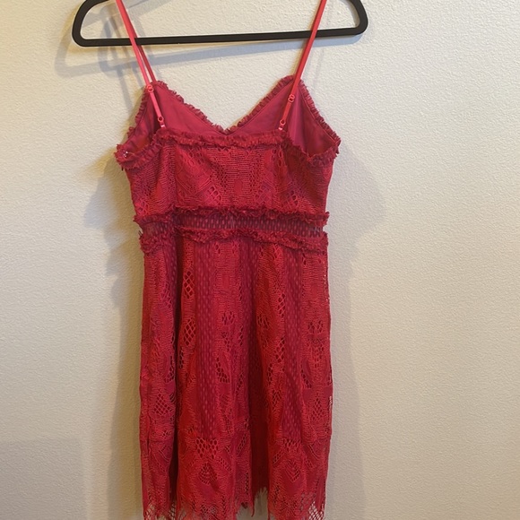 NWT Foxiedox Gloria lace mini dress in raspberry red - Picture 5 of 10